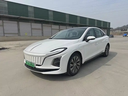 Hongqi E-QM5 2022