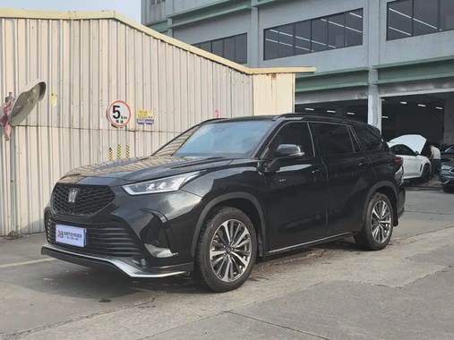 Toyota Crown Kluger 2025