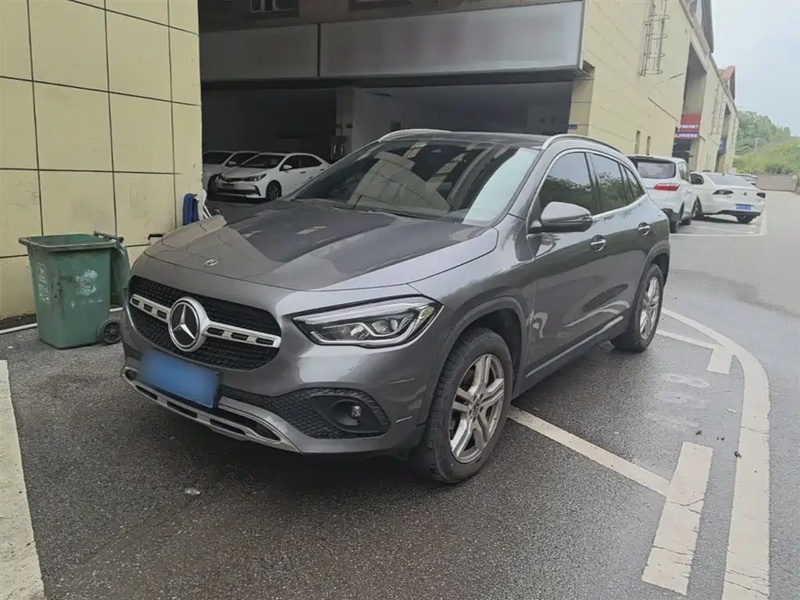 Mercedes-Benz GLA-Class
