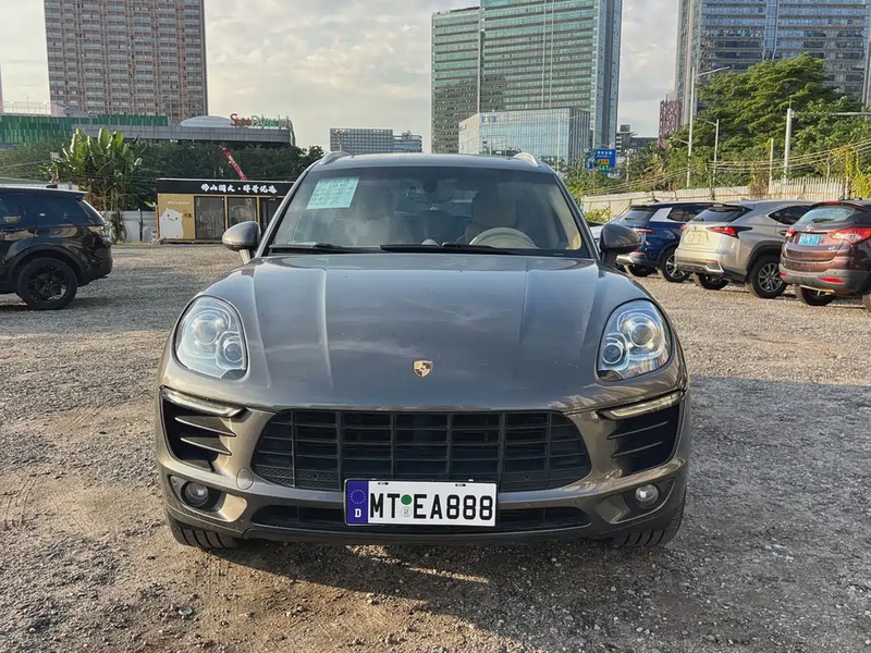 Porsche Macan