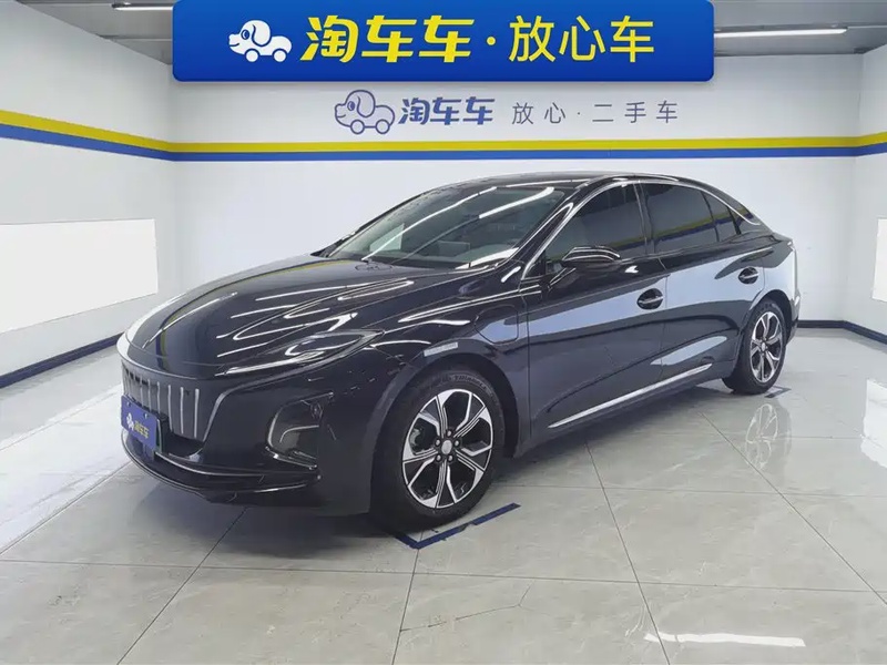 Hongqi E-QM5