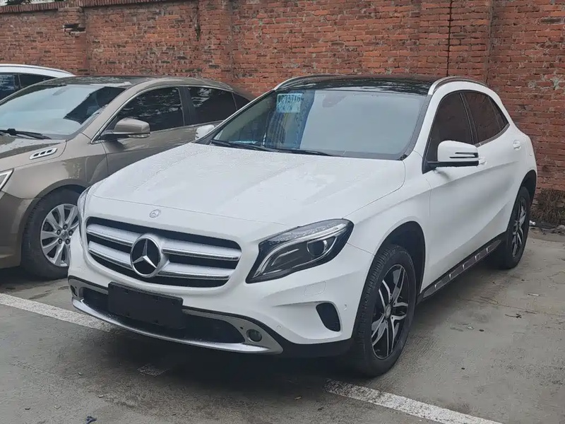Mercedes-Benz GLA-Class