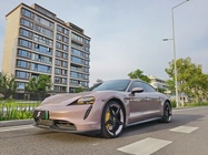 Porsche Taycan 2022