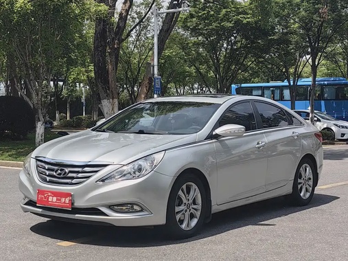 Hyundai Sonata 2012