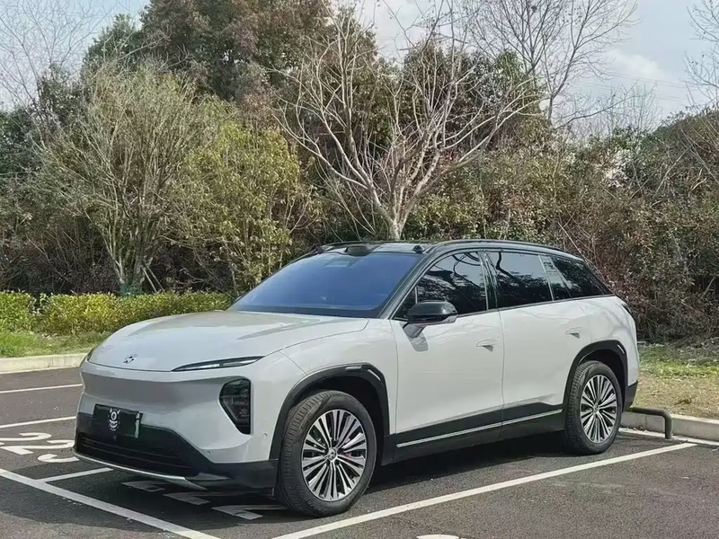 NIO ES7