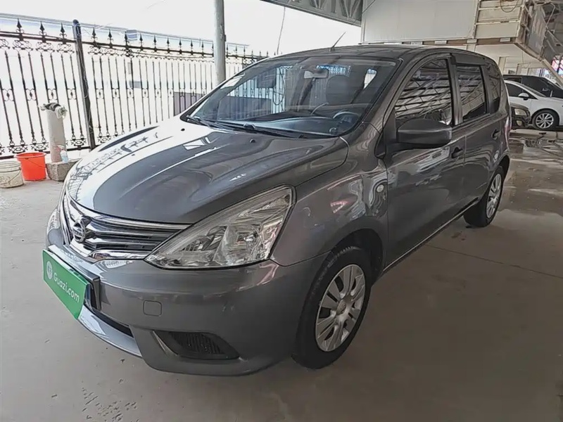 Nissan Livina