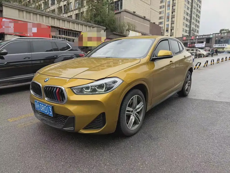 BMW X2