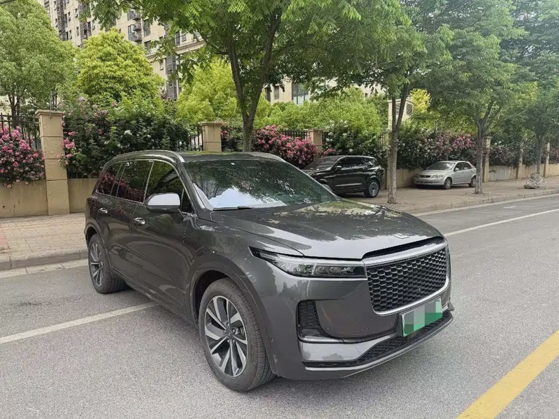Li Auto ONE