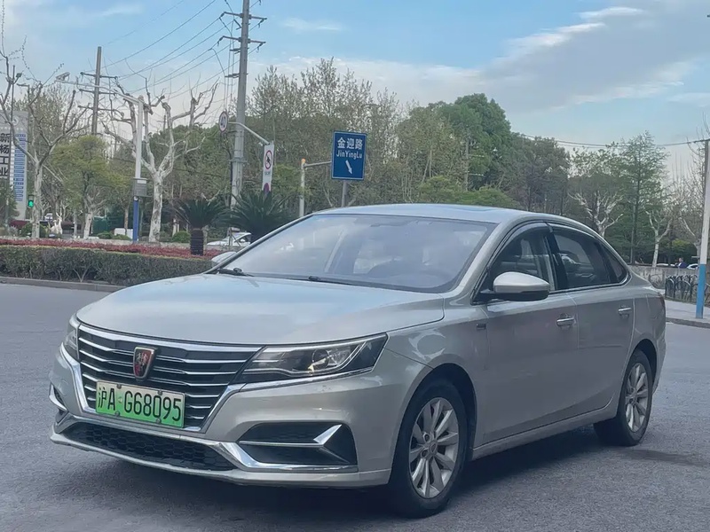 Roewe i6