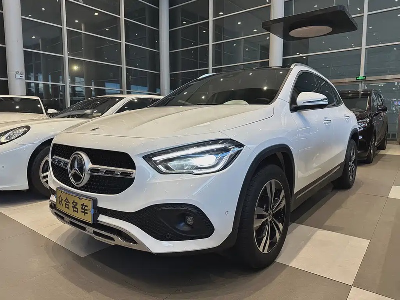 Mercedes-Benz GLA-Class