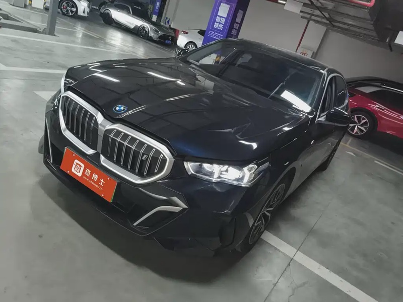 BMW i5