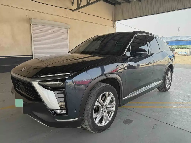 NIO ES8