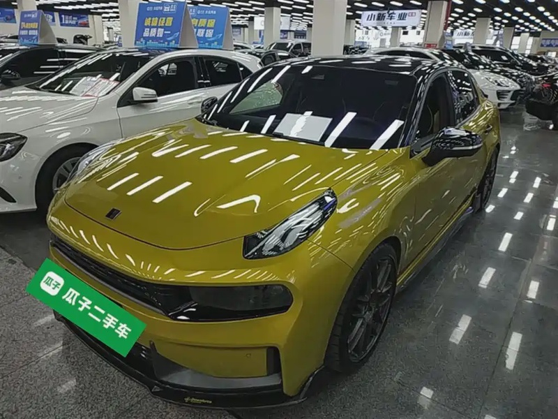Lynk & Co 03