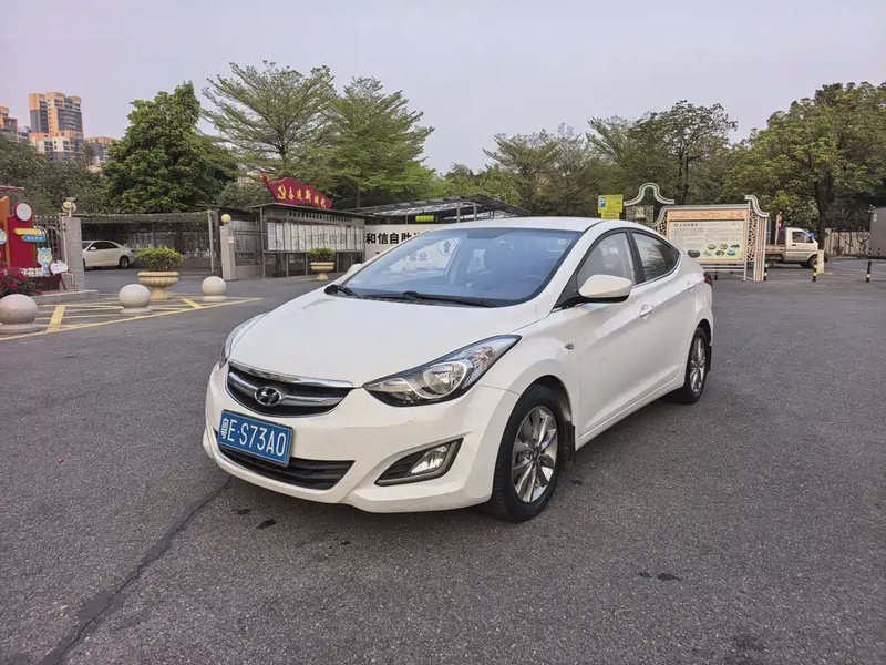 Hyundai Elantra