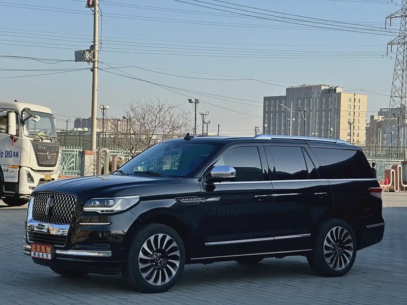 Lincoln Navigator