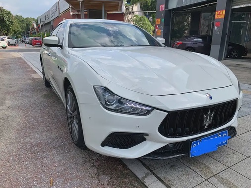 Maserati Ghibli 2021