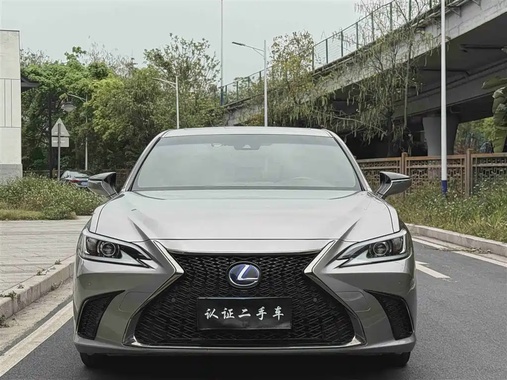 Lexus ES 2019