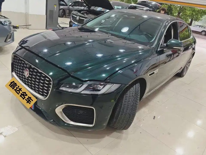 Jaguar XF