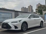 Lexus ES 2025
