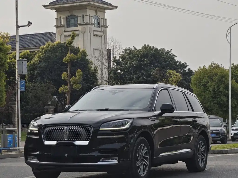 Lincoln Aviator