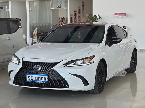 Lexus ES 2022