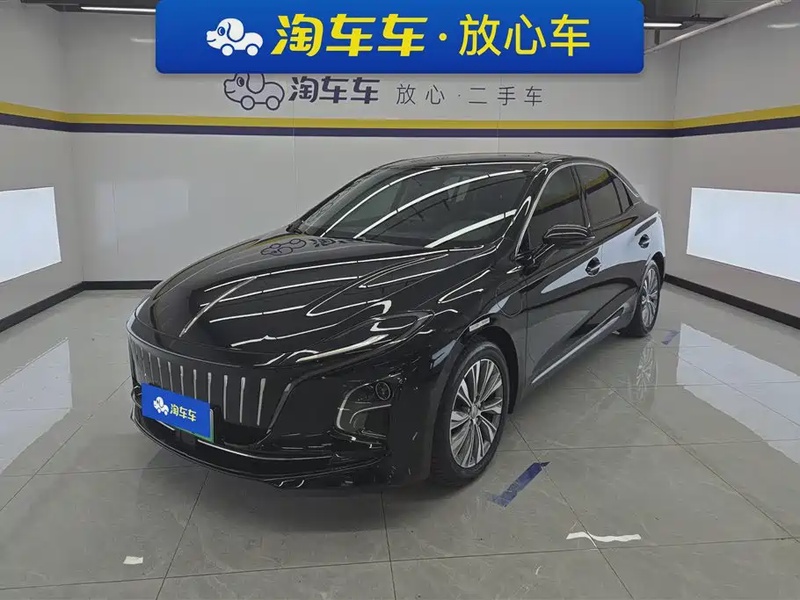 Hongqi E-QM5
