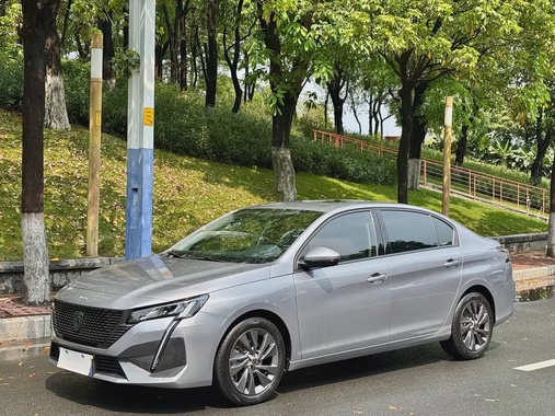 Peugeot 408 2023