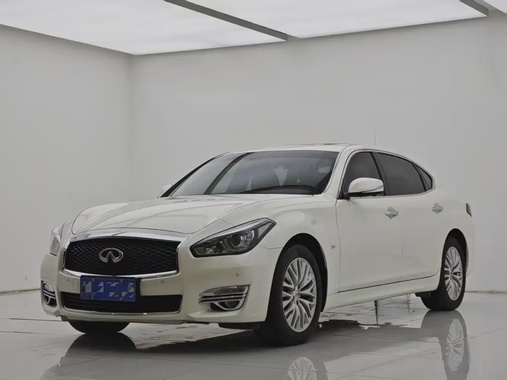 Infiniti Q70 2018