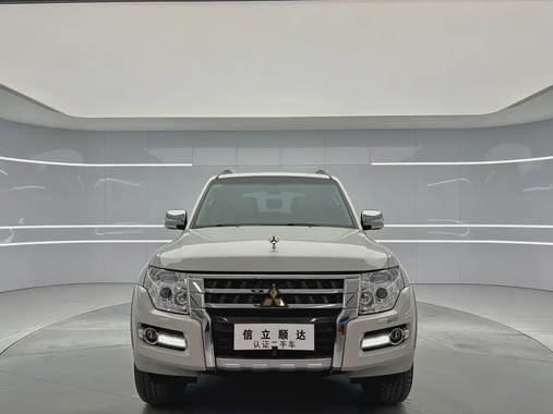 Mitsubishi Pajero 2019