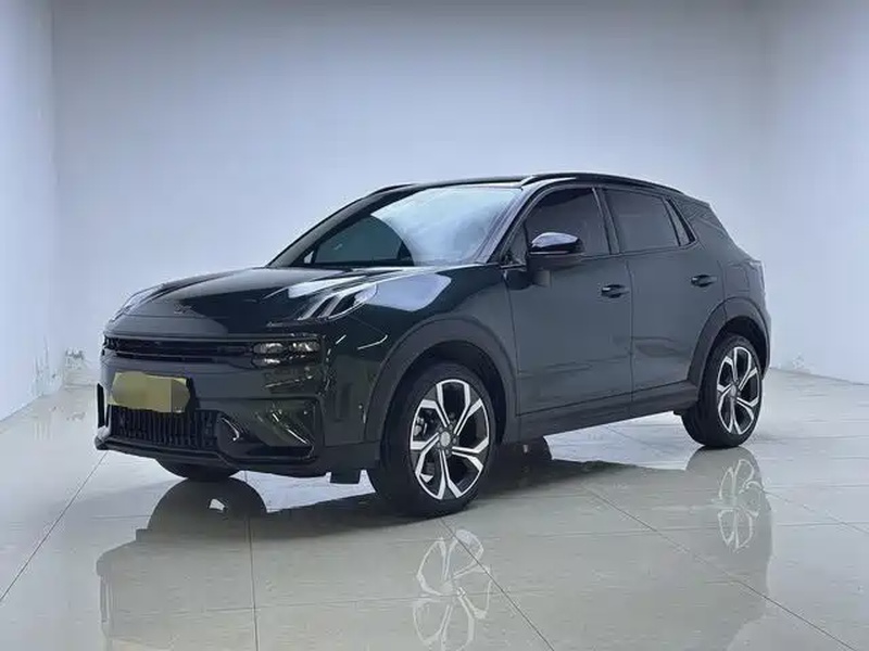 Lynk & Co 06