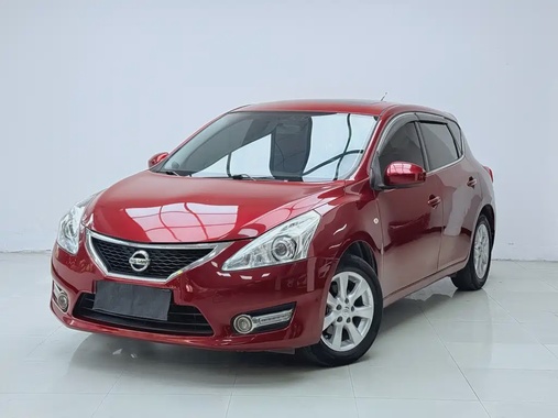 Nissan Tiida 2013