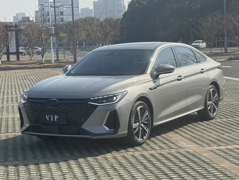 Chery Arrizo 8