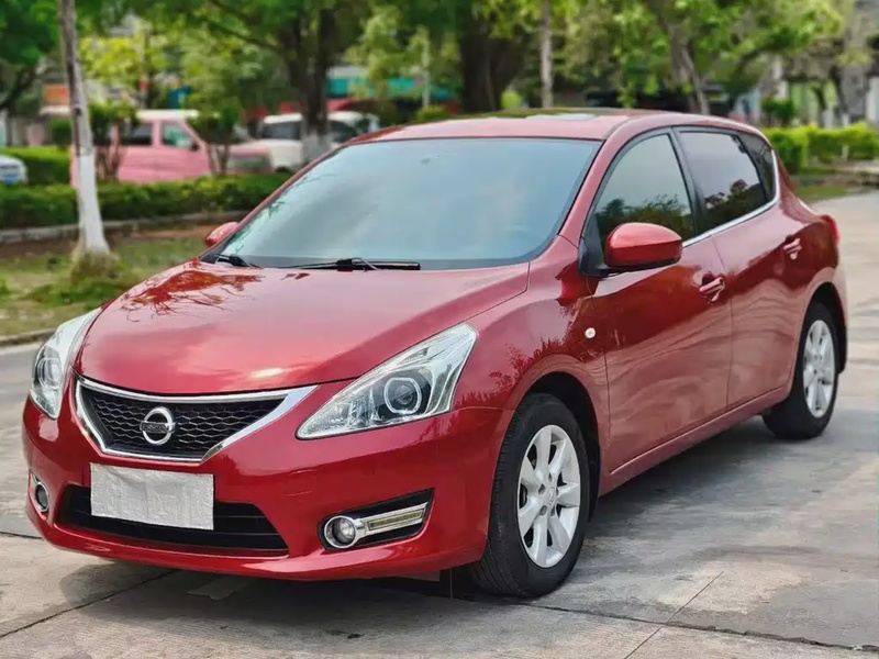 Nissan Tiida