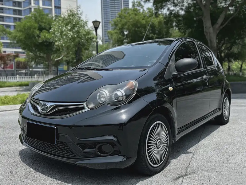 BYD F0