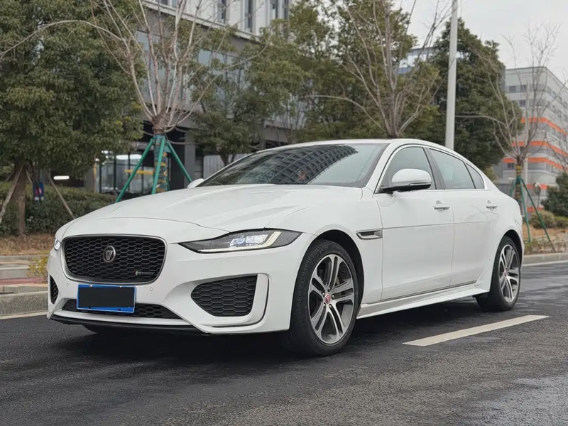 Jaguar XEL