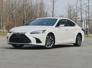 Lexus ES 2025