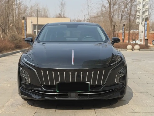 Hongqi E-QM5 2023