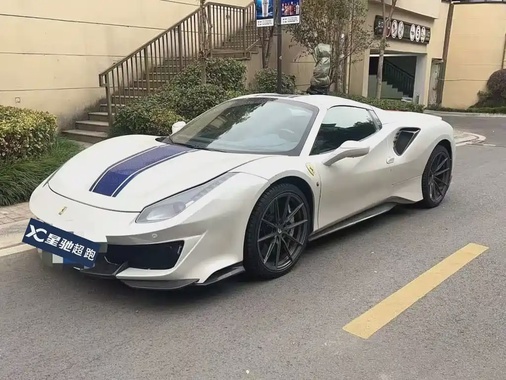Ferrari 488 2016