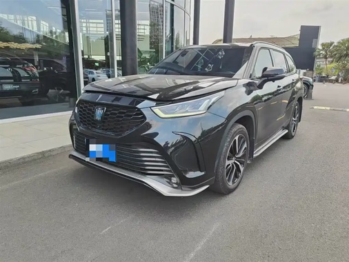 Toyota Crown Kluger 2024