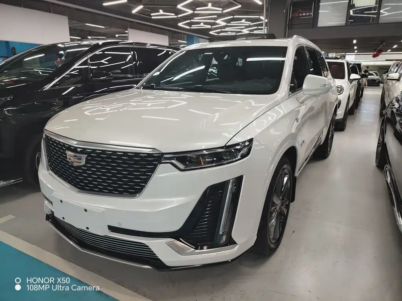 Cadillac XT6