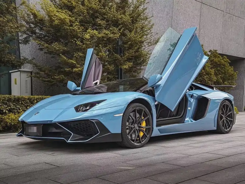 Lamborghini Aventador