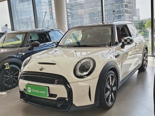MINI Other 2022