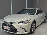 Lexus ES 2022