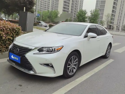 Lexus ES 2018