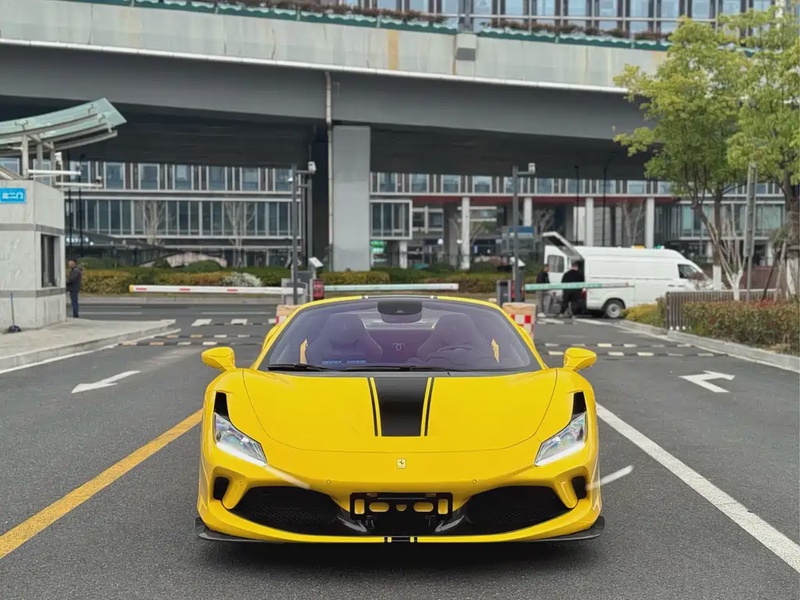 Ferrari F8