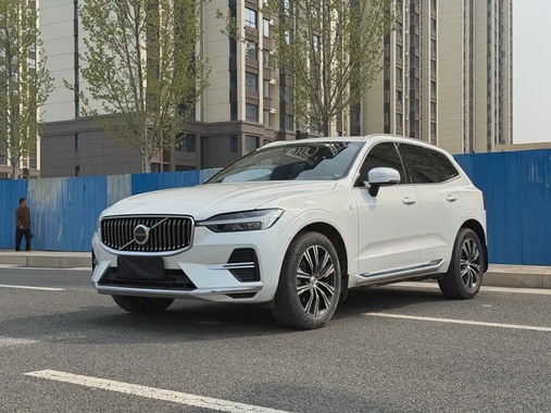 Volvo XC60 2022