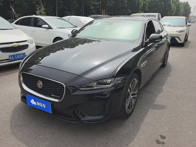 Jaguar XE