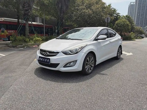 Hyundai Elantra 2015