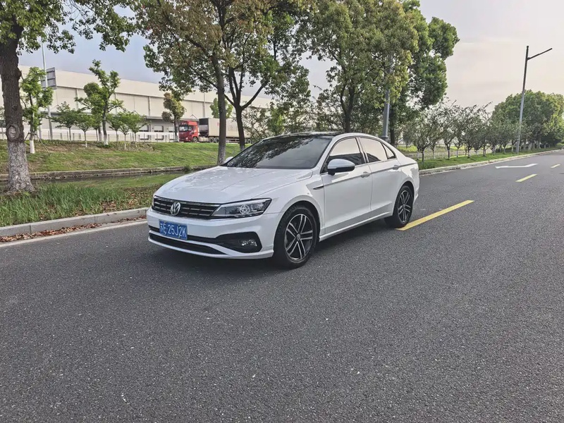Volkswagen Lamando