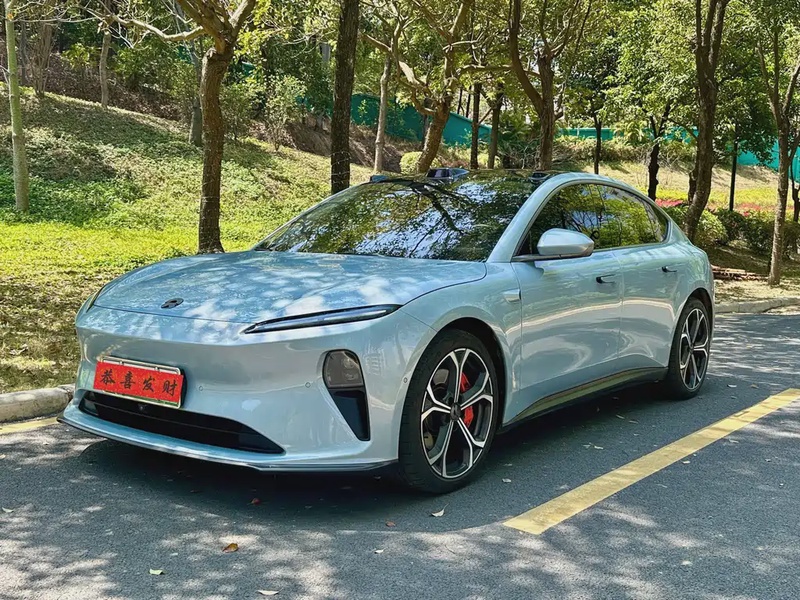 NIO ET5